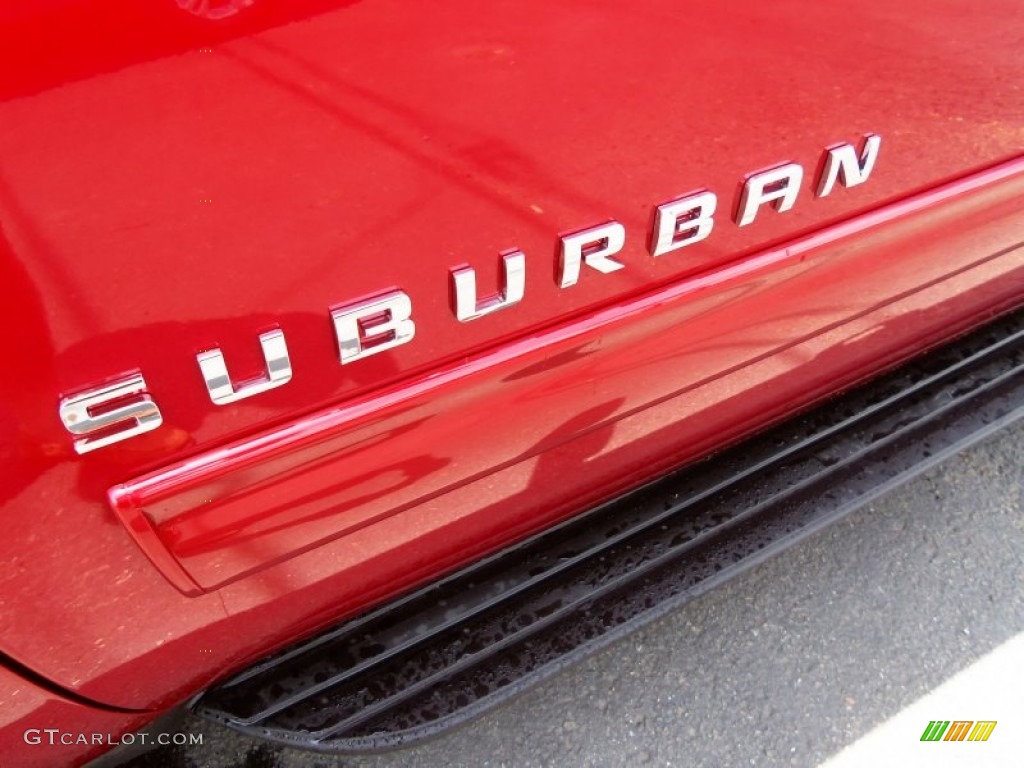 2013 Chevrolet Suburban 2500 LS 4x4 Marks and Logos Photos