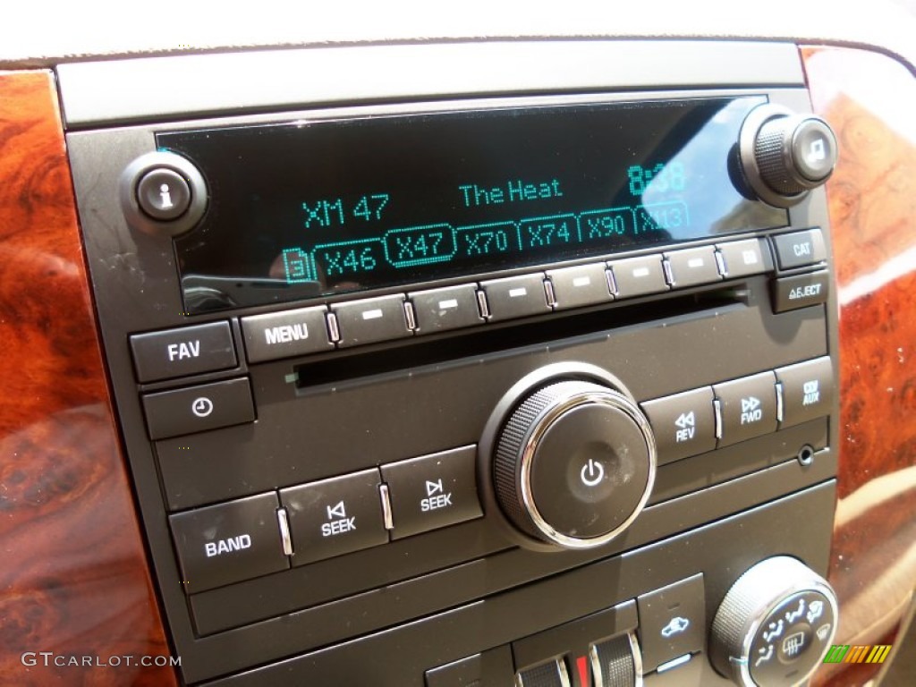 2013 Chevrolet Suburban 2500 LS 4x4 Audio System Photos