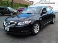 Tuxedo Black Metallic 2010 Ford Taurus SE