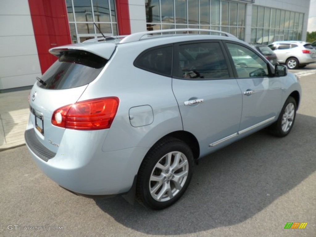 2011 Rogue SL AWD - Silver Ice Metallic / Gray photo #10