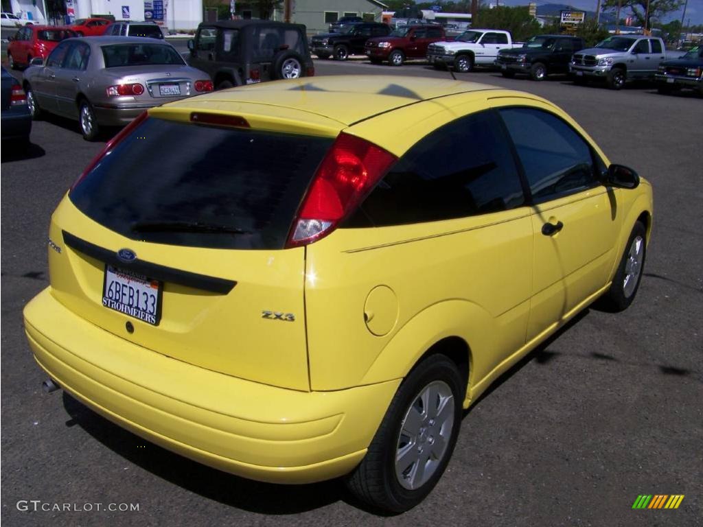 2005 Focus ZX3 S Coupe - Egg Yolk Yellow / Charcoal/Charcoal photo #3