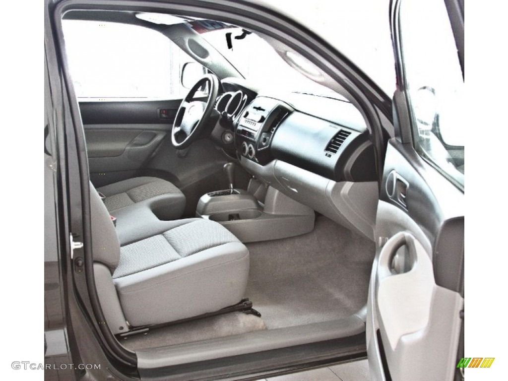 Graphite Gray Interior 2006 Toyota Tacoma Regular Cab Photo #83072978