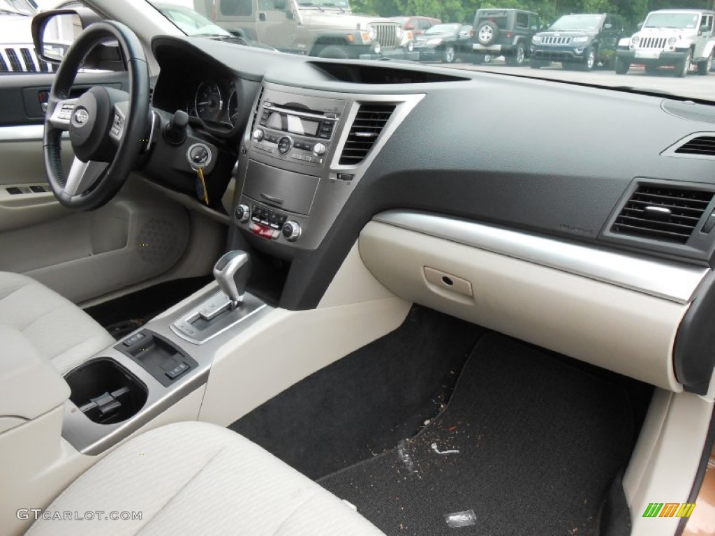 2011 Outback 2.5i Premium Wagon - Caramel Bronze Pearl / Warm Ivory photo #12