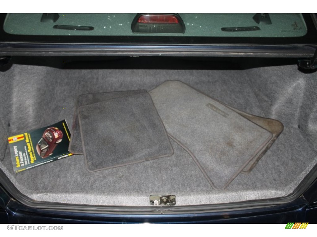 2004 Legacy L Sedan - Mystic Blue Pearl / Gray Moquette photo #26