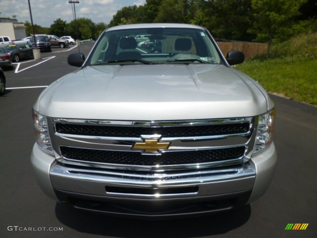 2011 Silverado 1500 LS Regular Cab 4x4 - Sheer Silver Metallic / Dark Titanium photo #2