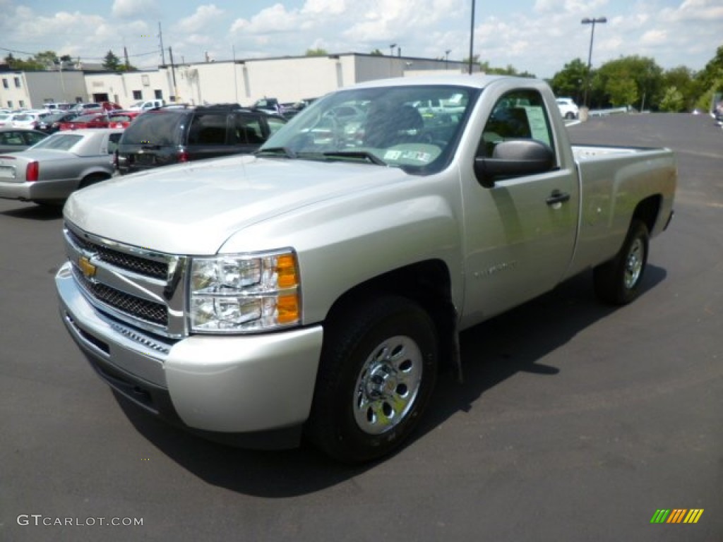 2011 Silverado 1500 LS Regular Cab 4x4 - Sheer Silver Metallic / Dark Titanium photo #3