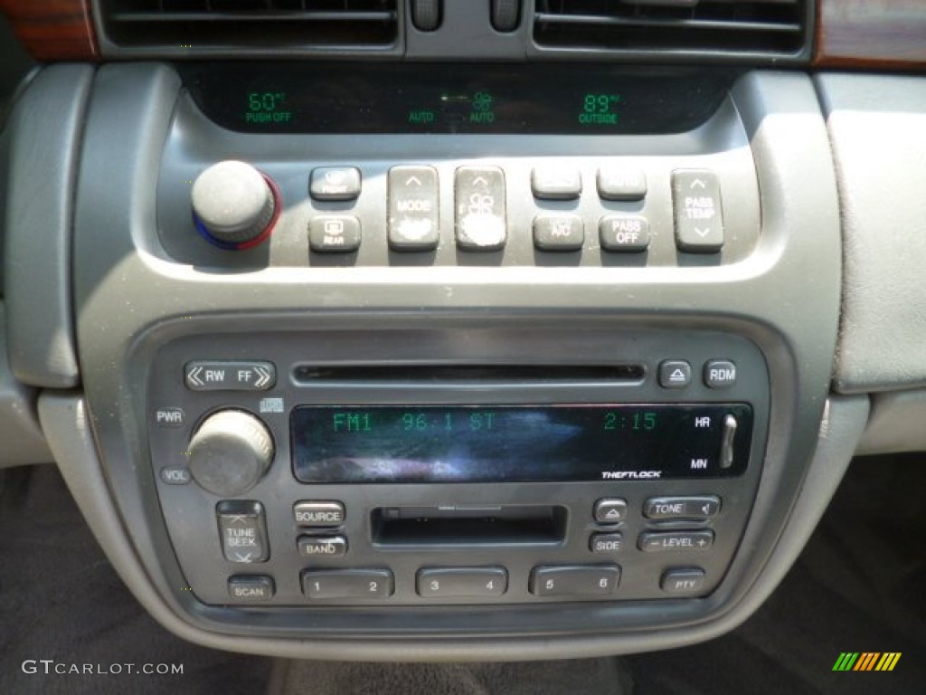 2005 DeVille Sedan - Light Platinum / Dark Gray photo #19