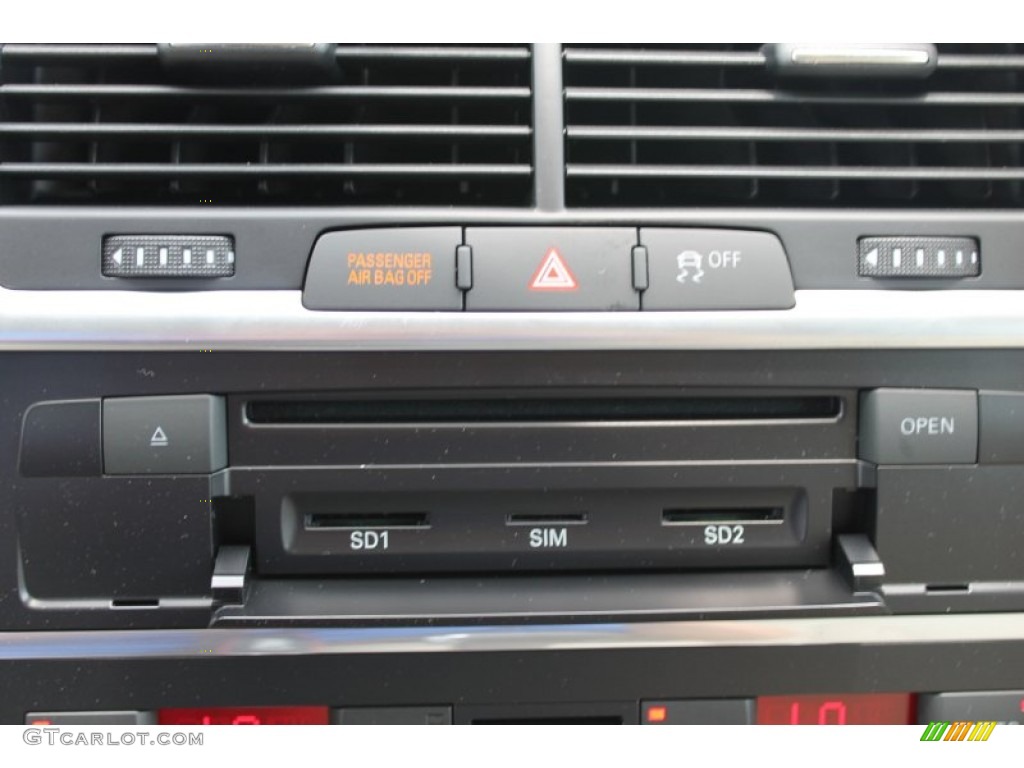 2013 Audi Q7 3.0 TDI quattro Controls Photo #83081069