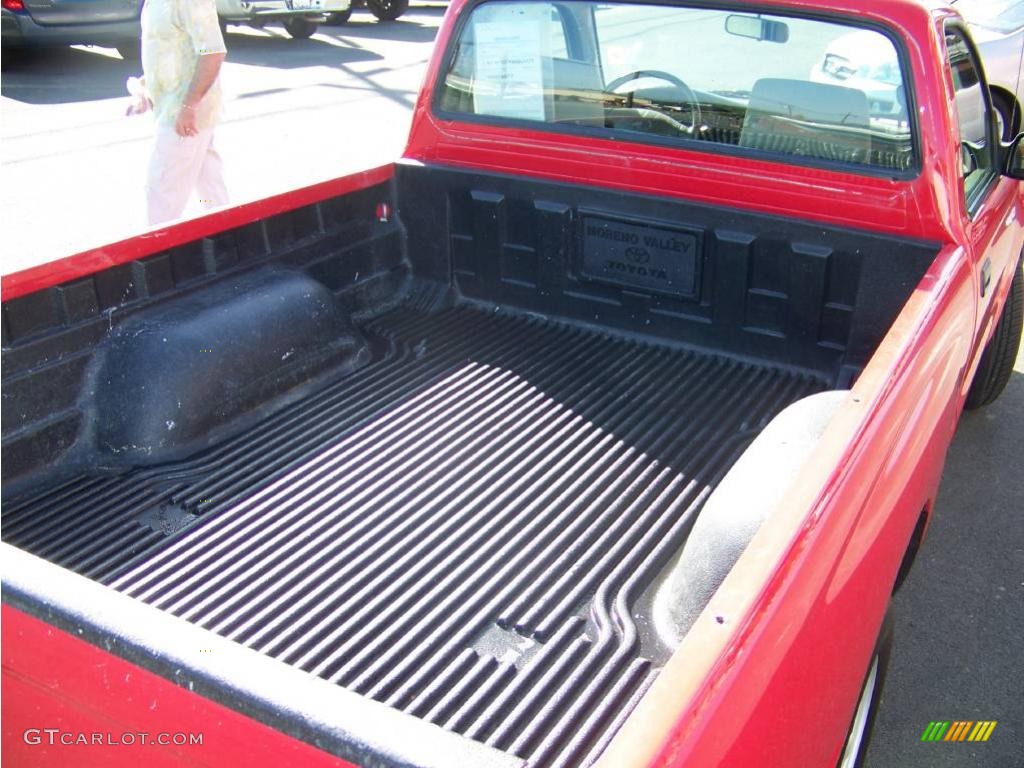 2004 Tacoma Regular Cab - Radiant Red / Charcoal photo #9