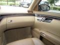 Black - S 550 Sedan Photo No. 30