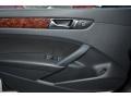 Black - Passat 2.5L SEL Photo No. 13