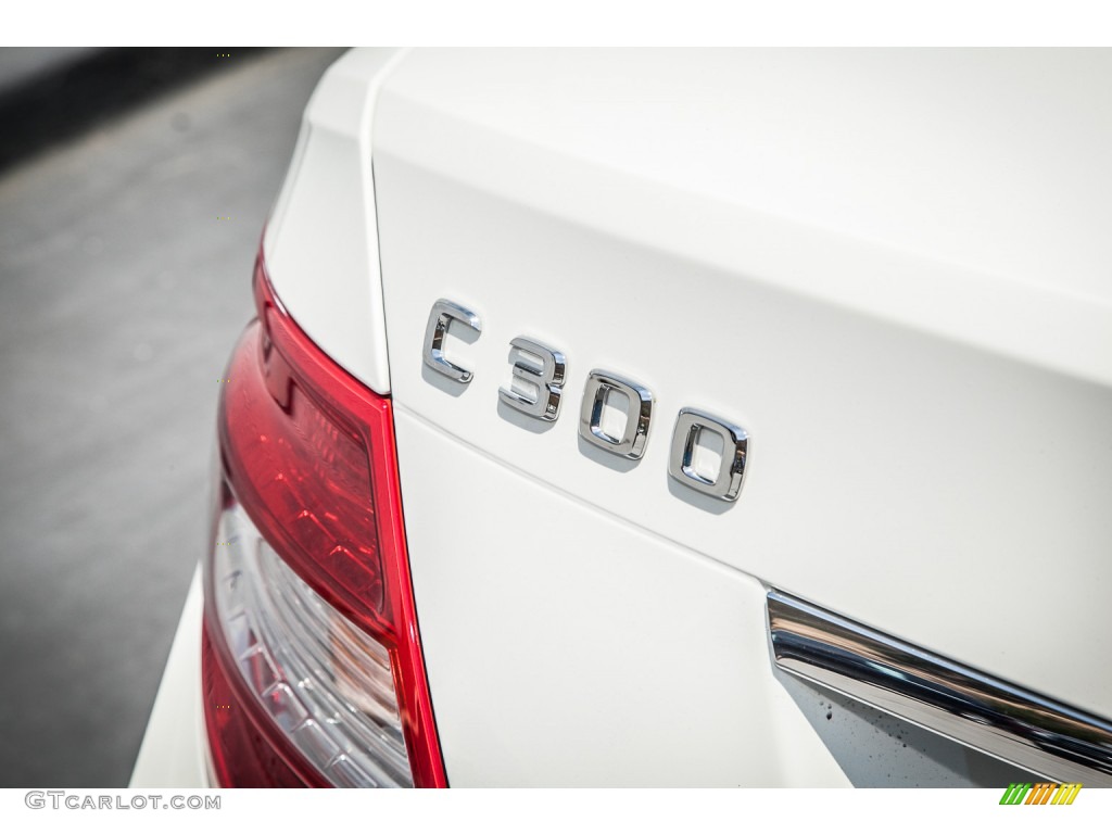 2011 Mercedes-Benz C 300 Luxury Marks and Logos Photos