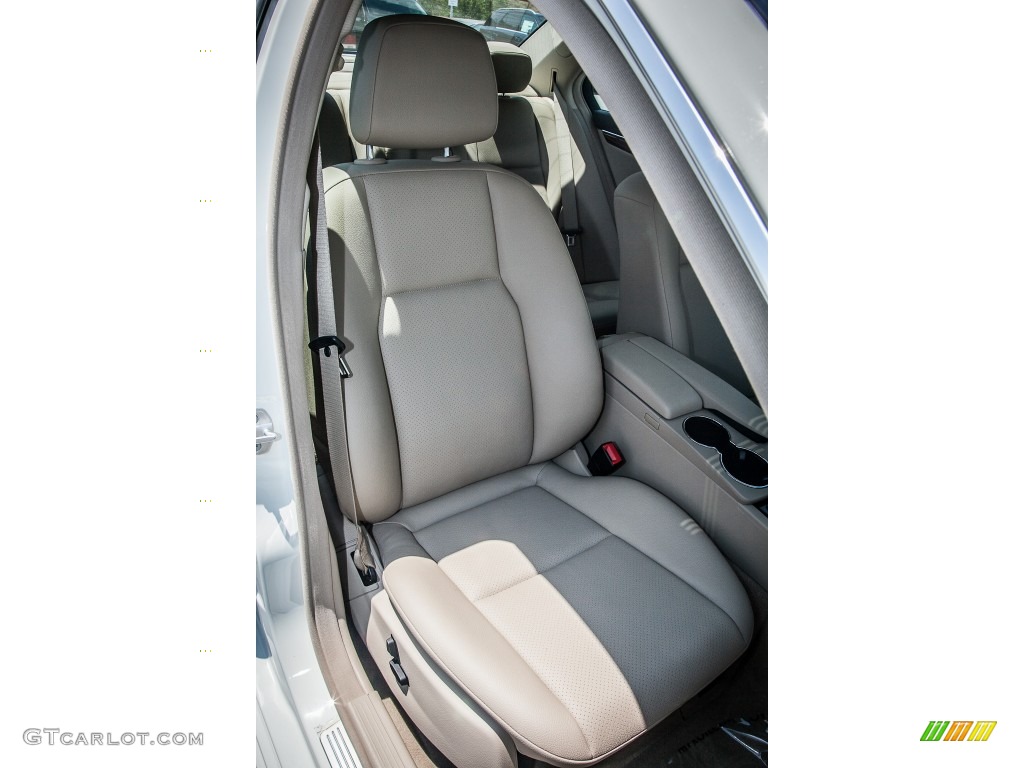 2011 Mercedes-Benz C 300 Luxury Front Seat Photos