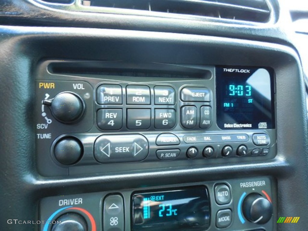 2000 Chevrolet Corvette Convertible Controls Photo #83091519