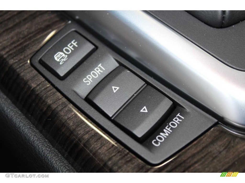 2014 BMW Z4 sDrive28i Controls Photo #83094240