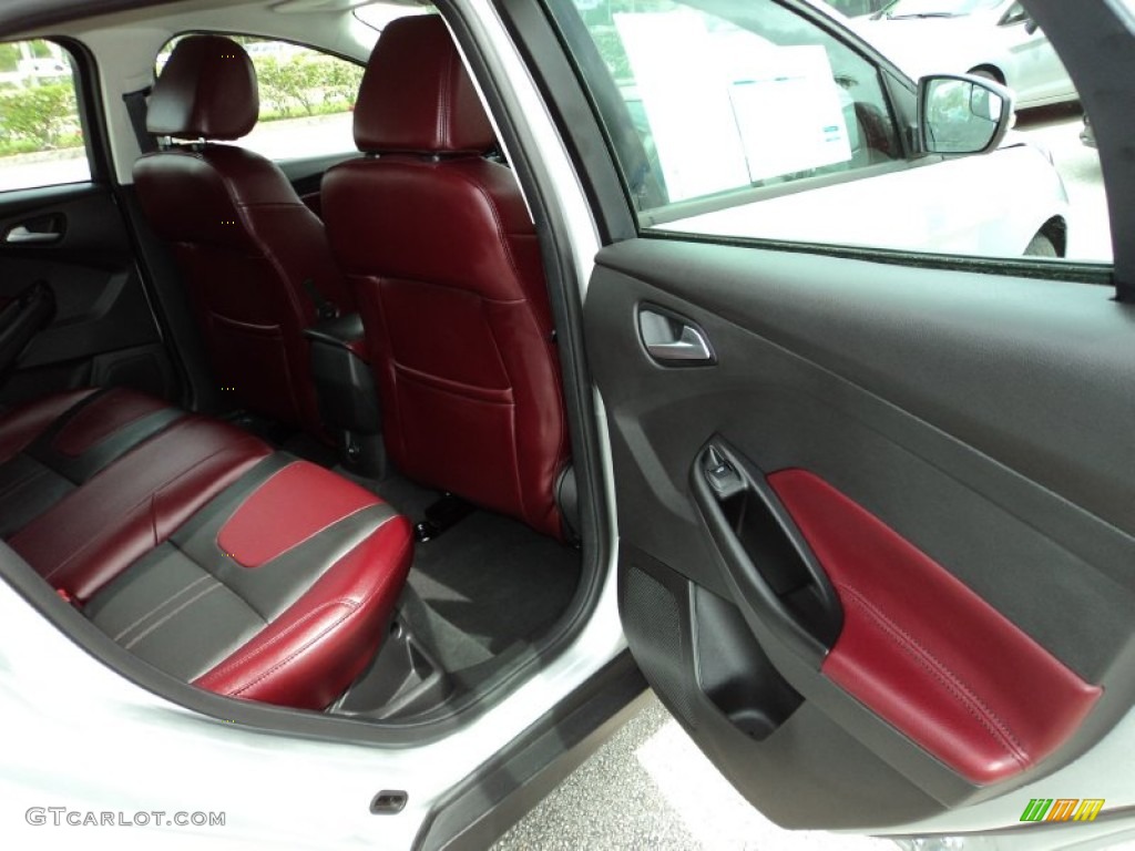 Tuscany Red Interior 2013 Ford Focus SE Sedan Photo #83096153