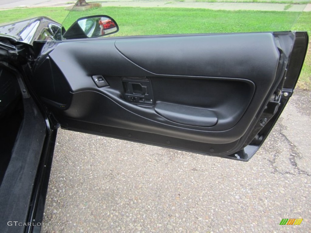 1995 Chevrolet Corvette Coupe Door Panel Photos