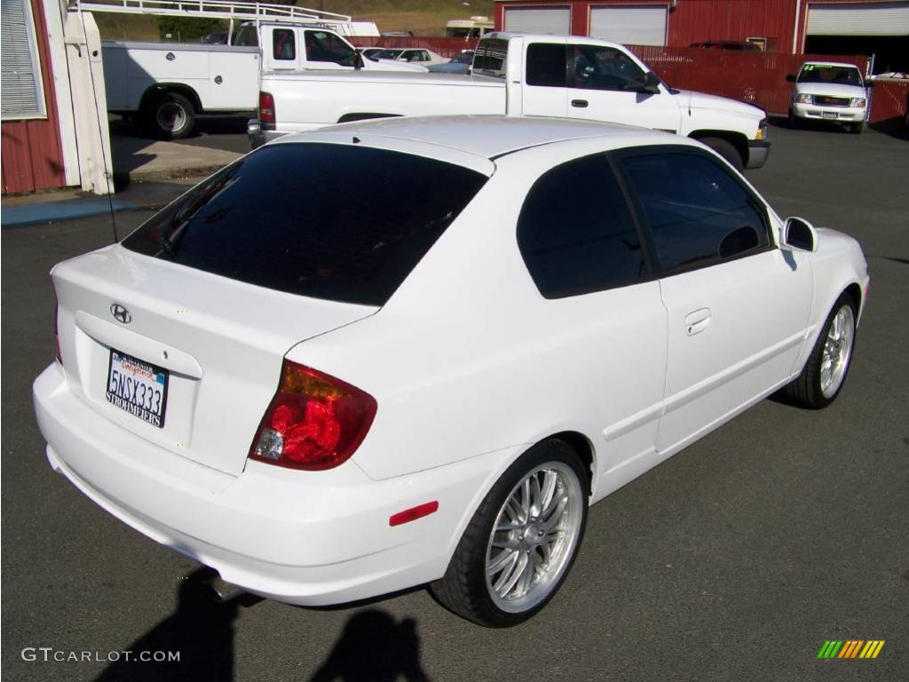2005 Accent GLS Coupe - Noble White / Beige photo #7