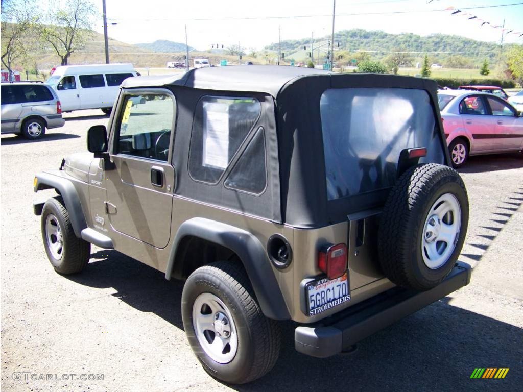 2004 Wrangler Sport 4x4 - Light Khaki Metallic / Dark Slate Gray photo #5
