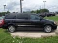 2013 Brilliant Black Crystal Pearl Chrysler Town & Country Touring  photo #5