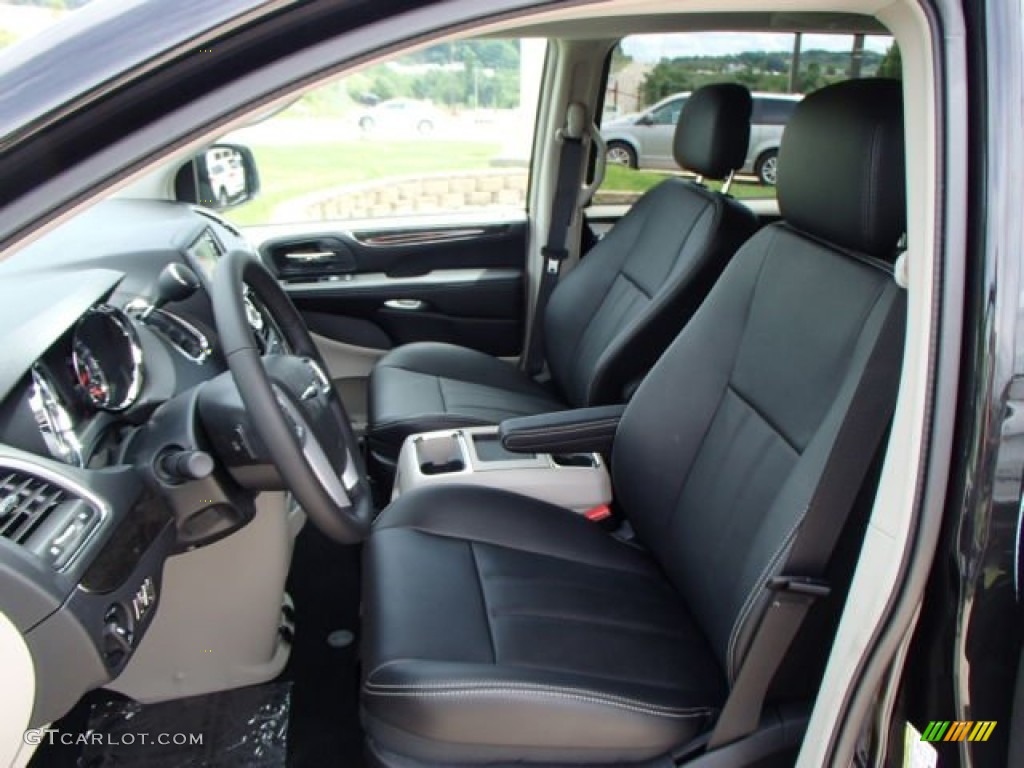 2013 Town & Country Touring - Brilliant Black Crystal Pearl / Black/Light Graystone photo #10