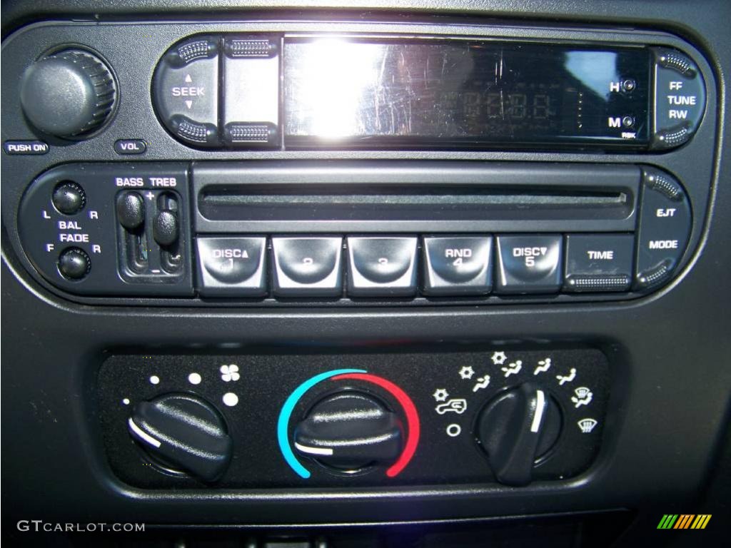 2004 Wrangler Sport 4x4 - Light Khaki Metallic / Dark Slate Gray photo #16