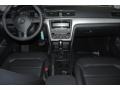 Black - Passat 2.5L S Photo No. 29