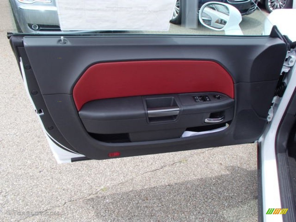 2013 Challenger SXT Plus - Bright White / Radar Red/Dark Slate Gray photo #11