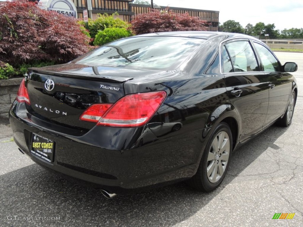 2005 Avalon Touring - Black / Dark Charcoal photo #4