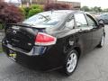 Black - Focus SE Sedan Photo No. 4