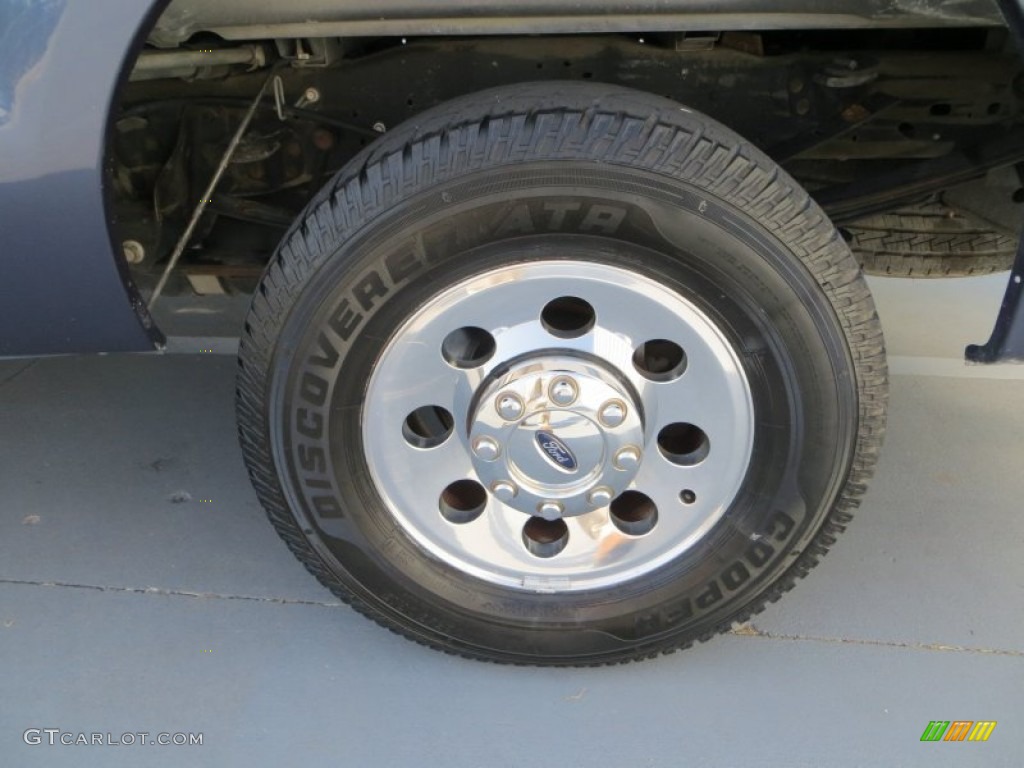 2005 F250 Super Duty XLT Crew Cab - Medium Wedgewood Blue Metallic / Tan photo #12