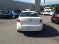 White Suede - Focus SEL Sedan Photo No. 4