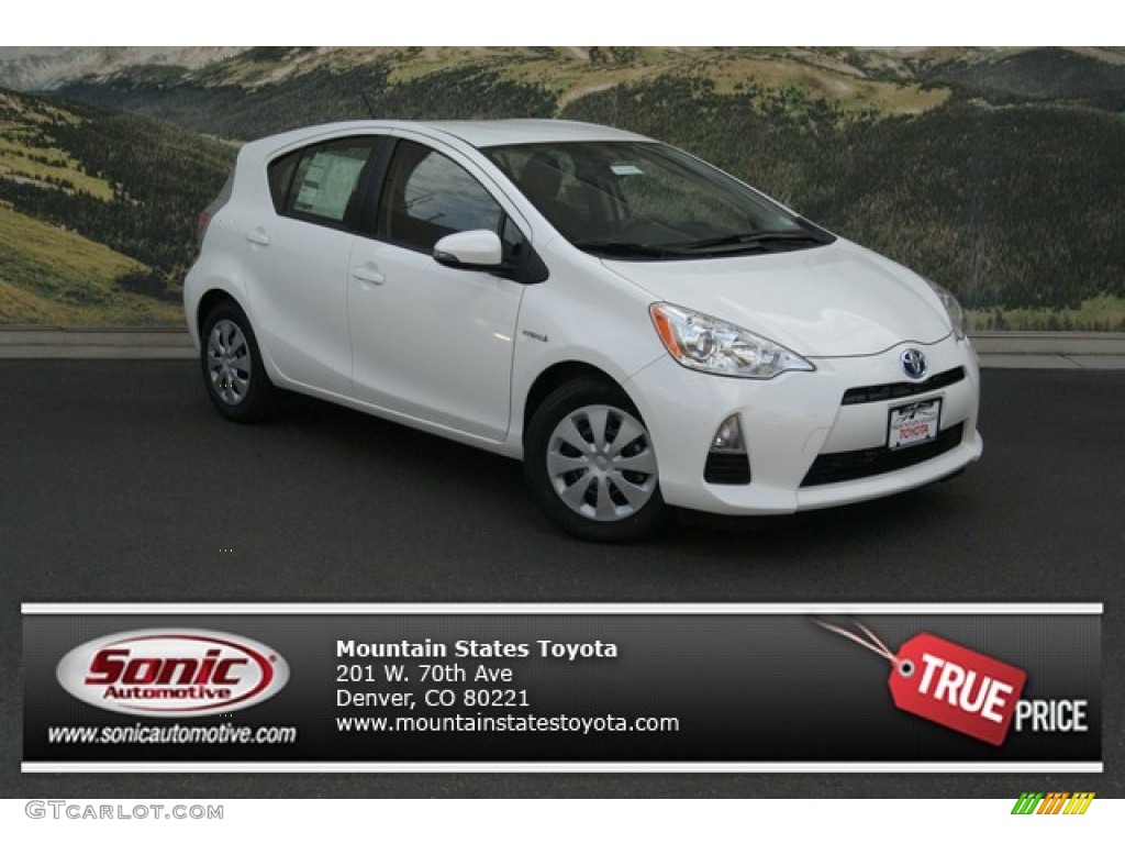 Super White Toyota Prius c