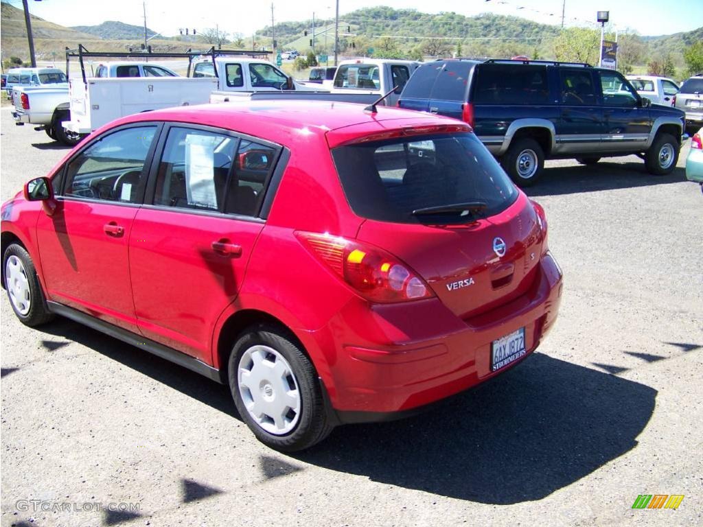 2007 Versa S - Red Alert / Charcoal photo #5