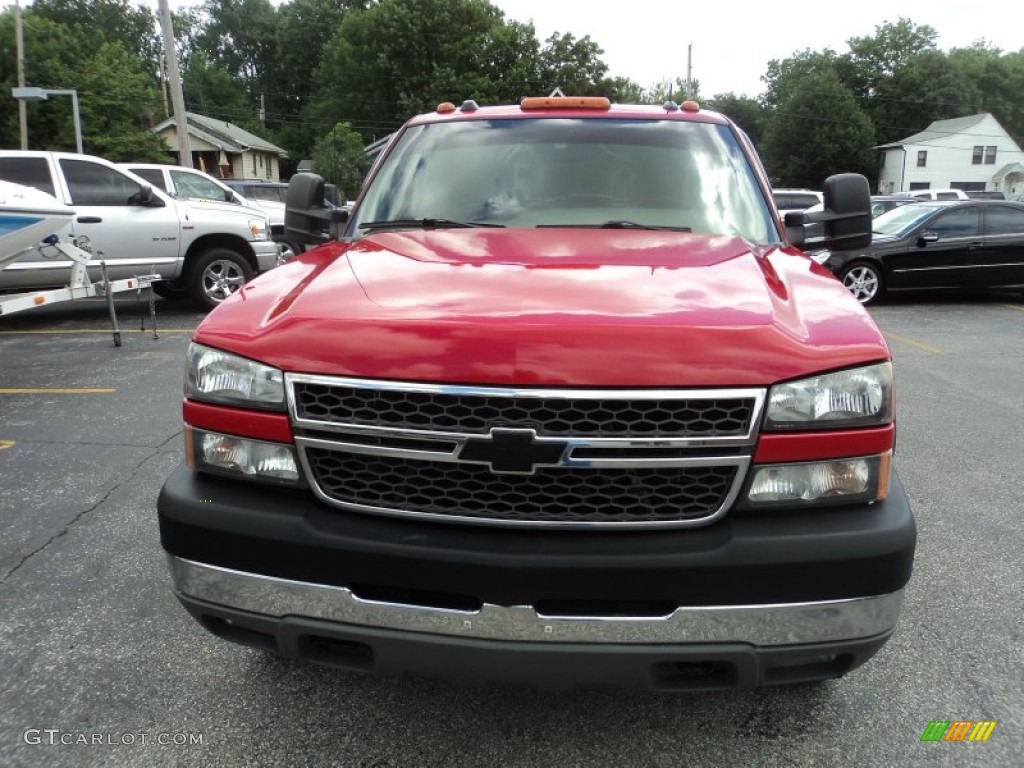 2005 Silverado 3500 LT Crew Cab 4x4 Dually - Victory Red / Dark Charcoal photo #29