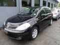 Super Black - Versa 1.8 S Hatchback Photo No. 3