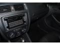 Black - Jetta SE Sedan Photo No. 13