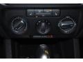 Black - Jetta SE Sedan Photo No. 17