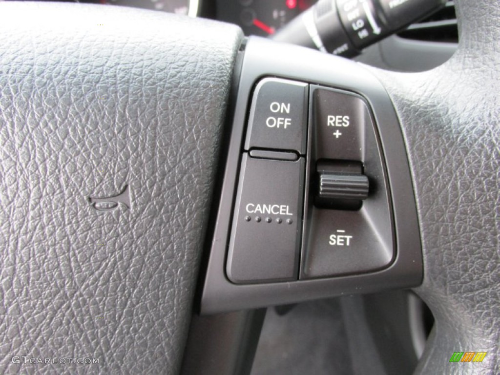 2011 Kia Sorento LX Controls Photo #83134650