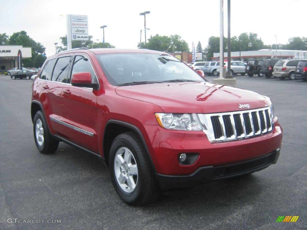 2011 Grand Cherokee Laredo 4x4 - Inferno Red Crystal Pearl / Black photo #1