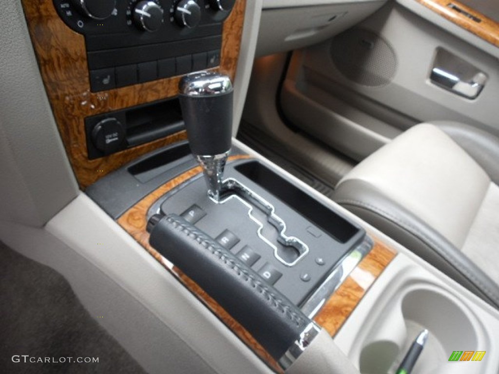 2009 Jeep Grand Cherokee Limited 4x4 Transmission Photos