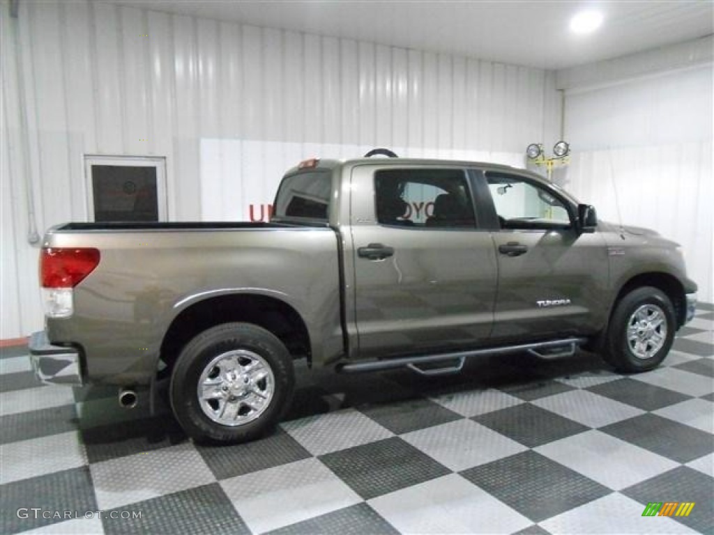 2010 Tundra CrewMax 4x4 - Pyrite Brown Mica / Black photo #7