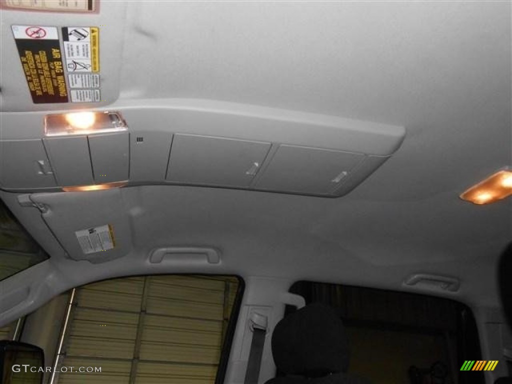 2010 Tundra CrewMax 4x4 - Pyrite Brown Mica / Black photo #17