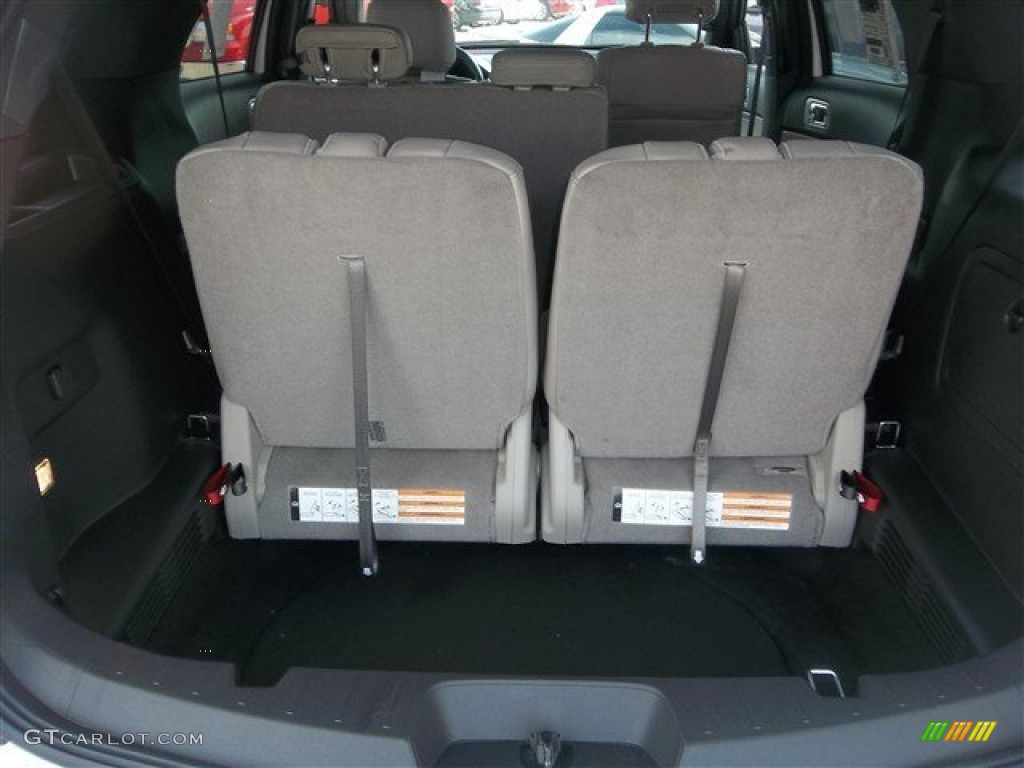 2014 Explorer XLT - White Platinum / Medium Light Stone photo #12