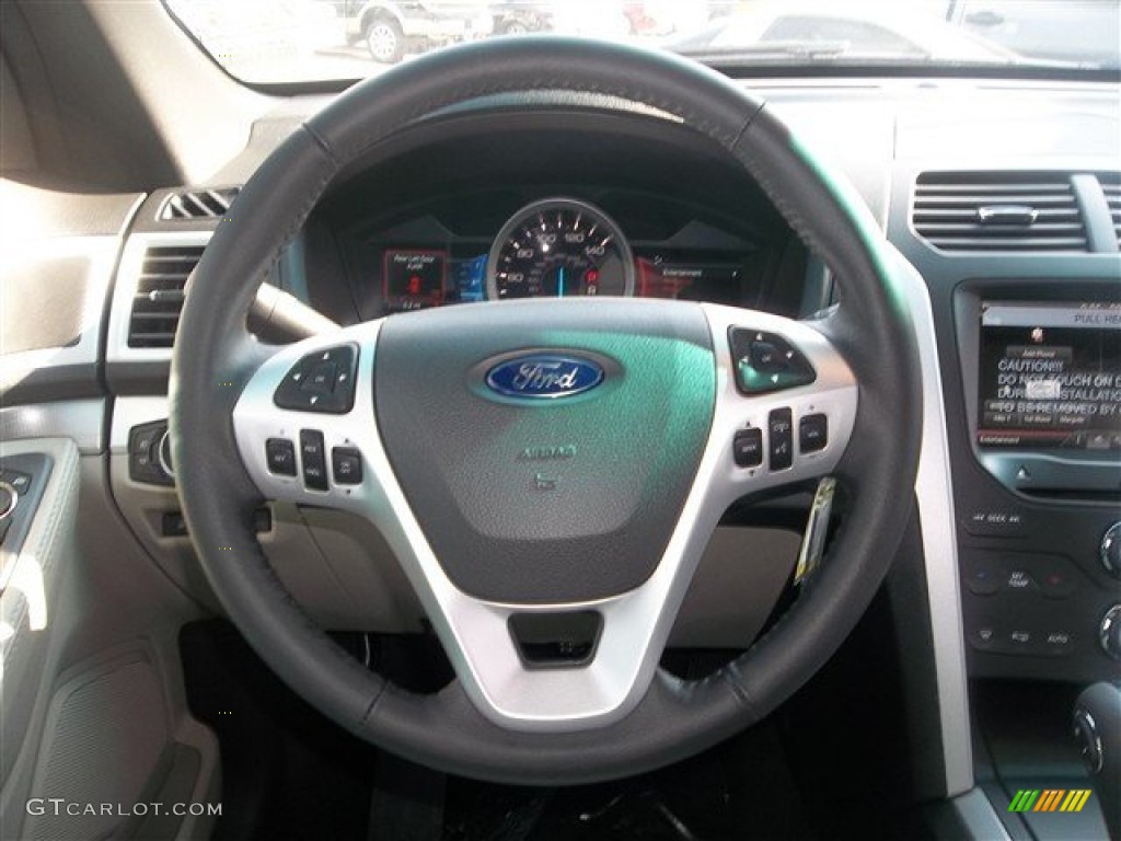 2014 Explorer XLT - White Platinum / Medium Light Stone photo #14