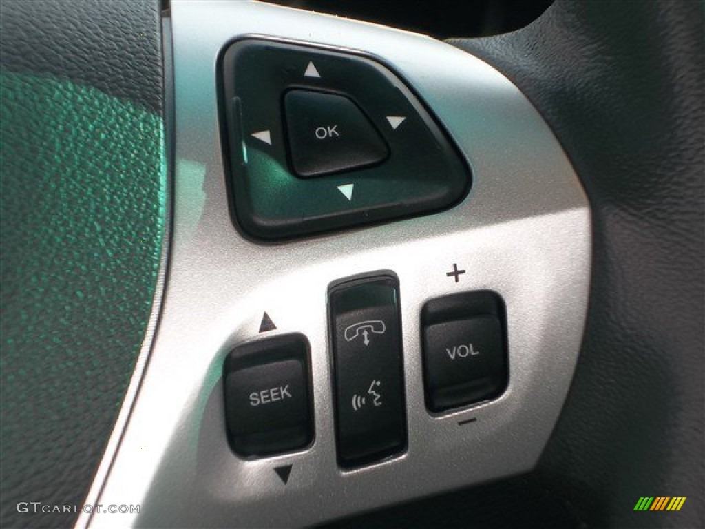 2014 Explorer XLT - White Platinum / Medium Light Stone photo #16