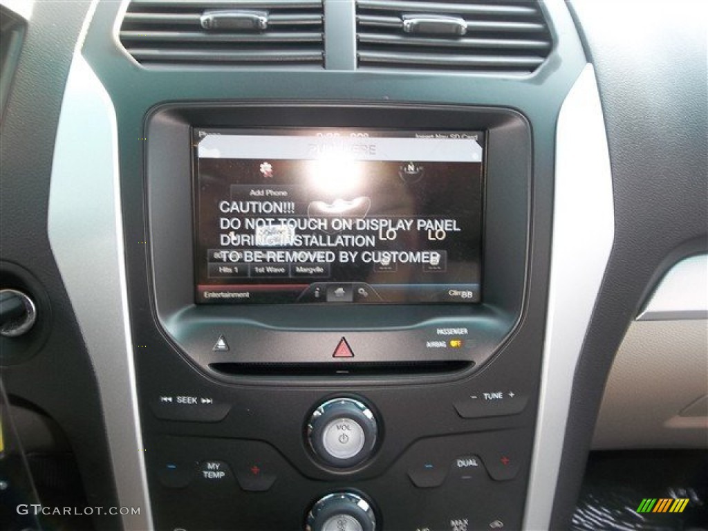 2014 Explorer XLT - White Platinum / Medium Light Stone photo #21