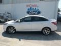 White Platinum - Focus Titanium Sedan Photo No. 2