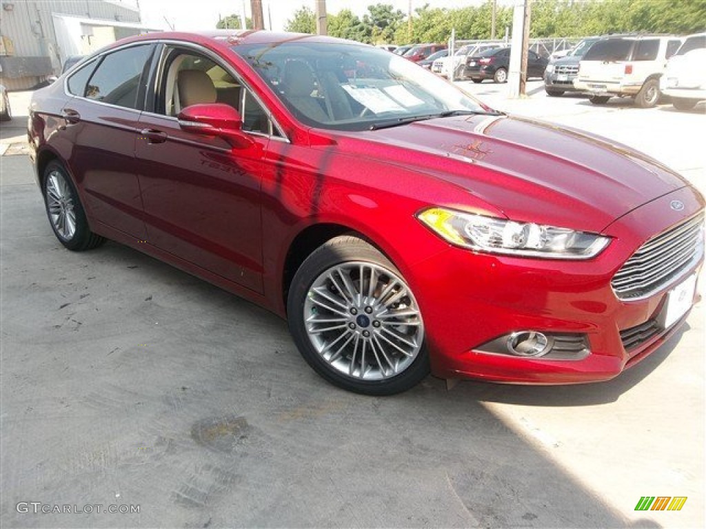 2013 Fusion SE 1.6 EcoBoost - Ruby Red Metallic / Dune photo #4