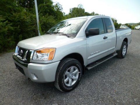2013 Nissan Titan SV King Cab 4x4 Data, Info and Specs